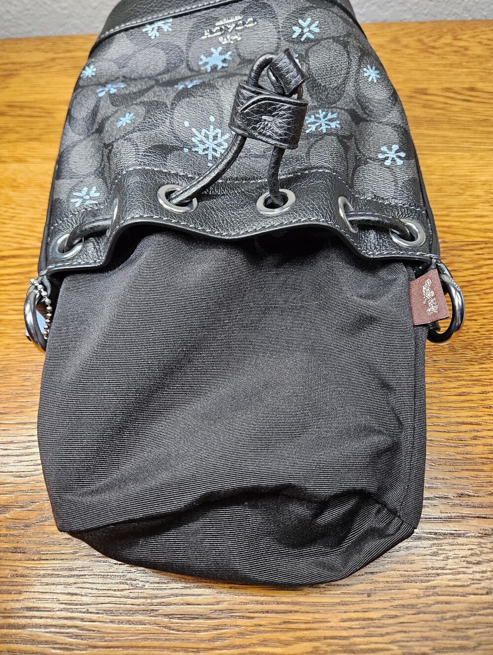 Coach Dempsey Drawstring Bucket Bag 15 With Matching Charm - Picture 8 of 11